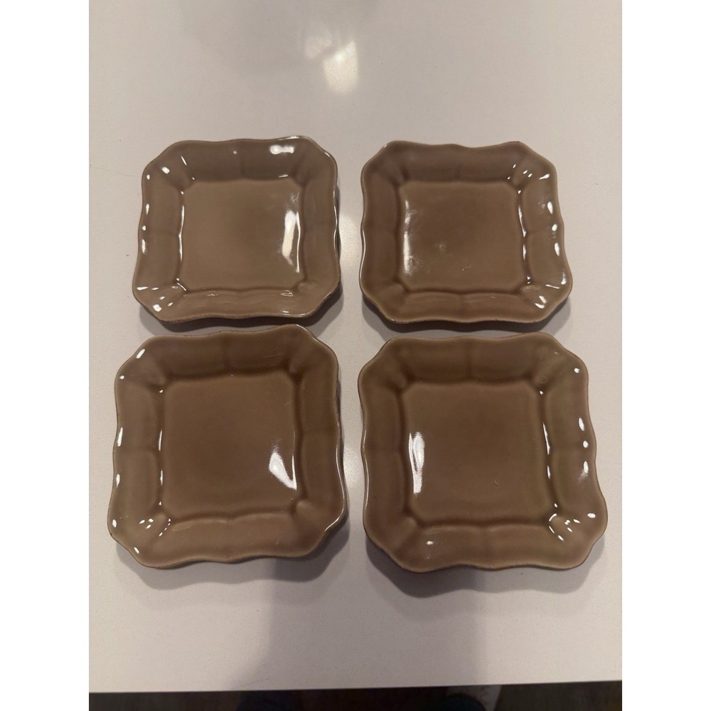 Pottery Barn Set Of Four Cambria mushroom 5" Square Appetizer Plates